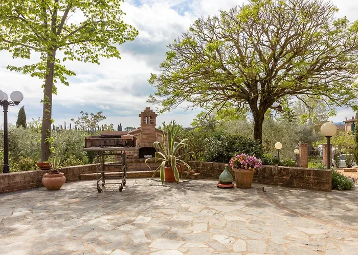 Asso Di Picche סיינה